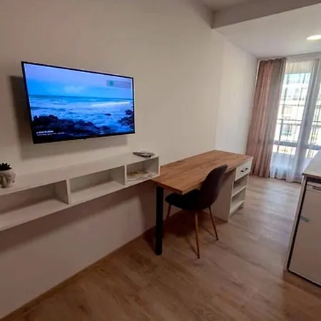 Апартаменты Anastasia Retreat *